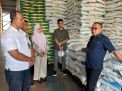 Ingin Pastikan Stok Beras Mencukupi dan Berkualitas, Agus Ambo Djiwa Tinjau Gudang Bulog Mamuju