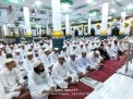 Khusyuk dan Memukau, Almukarram HM Humaedi Pimpin Safari Salat Subuh Majelis Syuhada Parepare di Masjid Al Irsyad