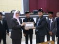 Wabup Pasangkayu Serahkan Nota Keuangan dan Rancangan APBD 2026 ke DPRD, Ada Tujuh Program Prioritas