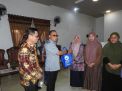 Buka Acara Bulan BPPMKP 2025 di Pasangkayu, Agus Ambo Djiwa Serahkan Bantuan Olahan Ikan