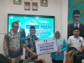 Gubernur SDK Serahkan Hibah Rp100 Juta untuk Institut Hasan Sulur