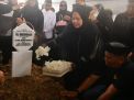Prosesi Pemakaman Ibunda Wagub Fatmawati Rusdi di Sidrap Penuh Khidmat dan Haru