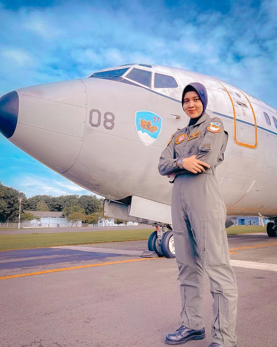 Masih 26 Tahun, Ajeng Tresna Pilot Jet Tempur Wanita Pertama di Indonesia
