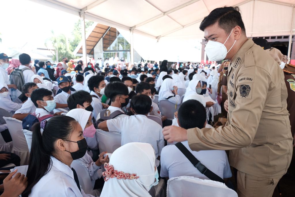 Harap Sekolah Tatap Muka Dibuka, Ribuan Pelajar Antusias Ikut Vaksinasi Covid-19