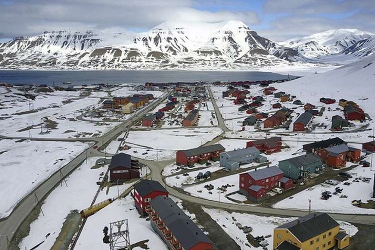 Longyearbyen, Kota Paling Utara di Bumi yang Warganya Harus Bawa Senjata Api Kemana-mana