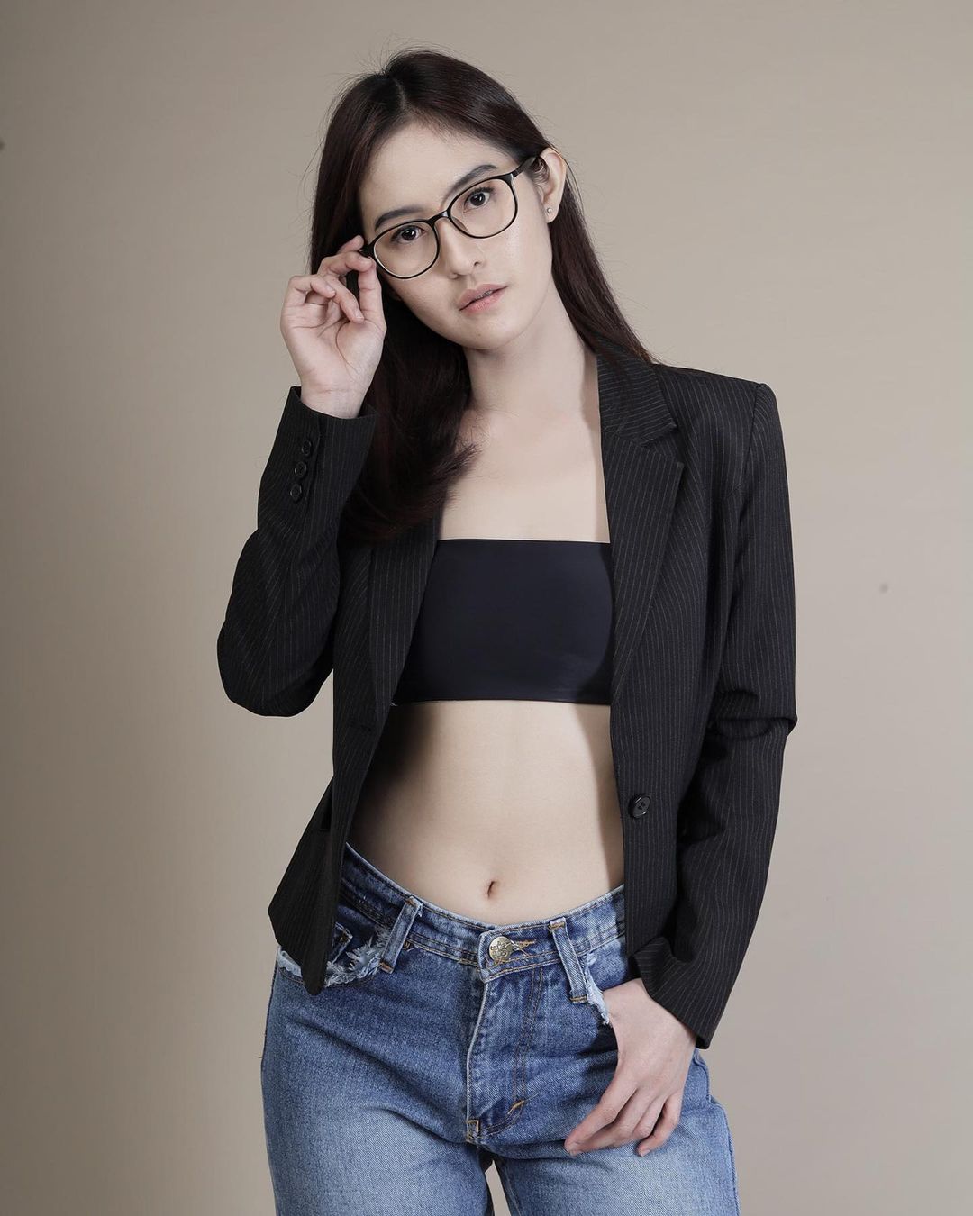 Kenalan dengan Monica yang Jago Racik Parfum dari Prancis