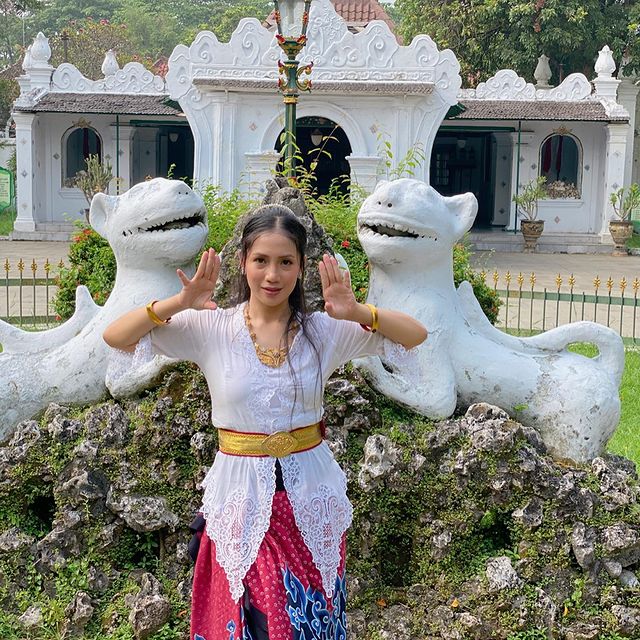 Sukses Jadi Penari, Rosmala Sari Tetap Fokus Beribadah saat Ramadan