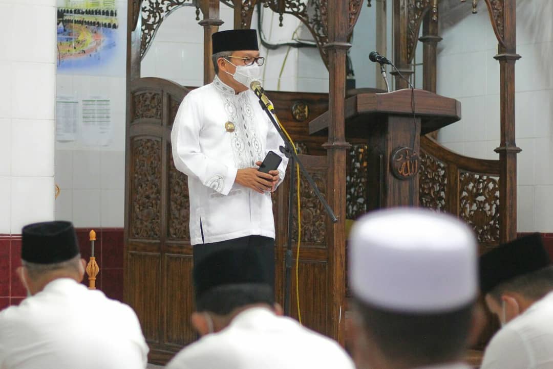 Taufan Pawe Minta Imam dan Pengurus Masjid Turut Mengedukasi Prokes kepada Para Jamaah