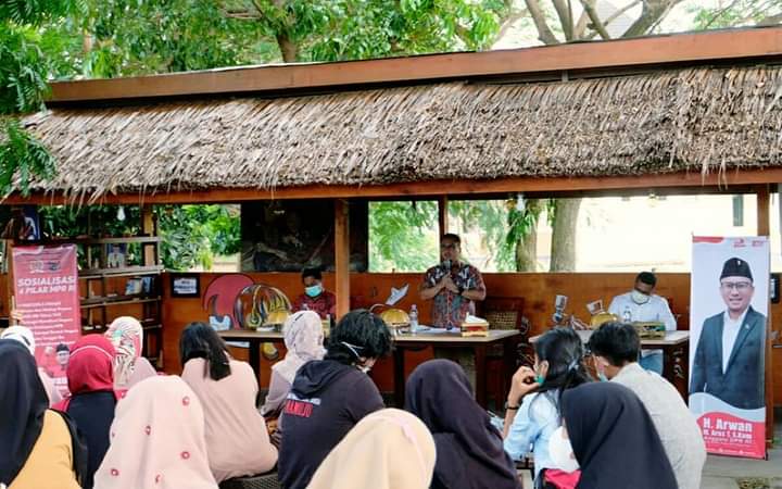 Anggota DPR RI Fraksi PDIP Gelar Sosialisasi 4 Pilar di Mamuju, Ini Pesannya Kepada Generasi Muda