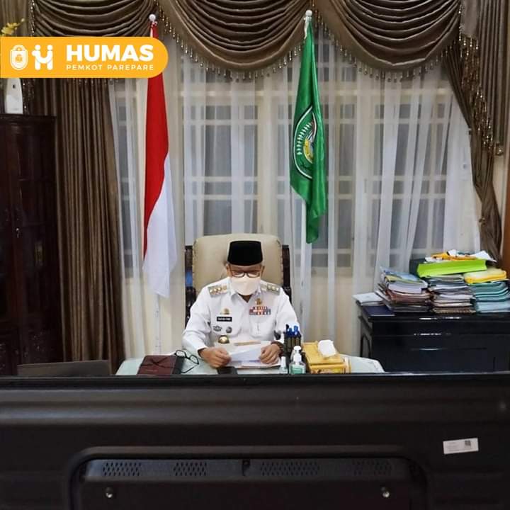 Serahkan Insentif ke Imam Masjid Hingga RT/RW, Wali Kota Parepare: Mereka Garda Terdepan dalam Melayani Masyarakat