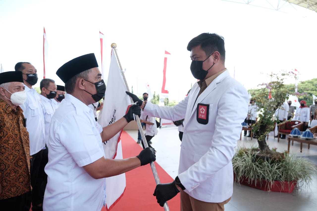 Lantik Pengurus PMI Takalar, Adnan: Mari Tumbuhkan Semangat Baru