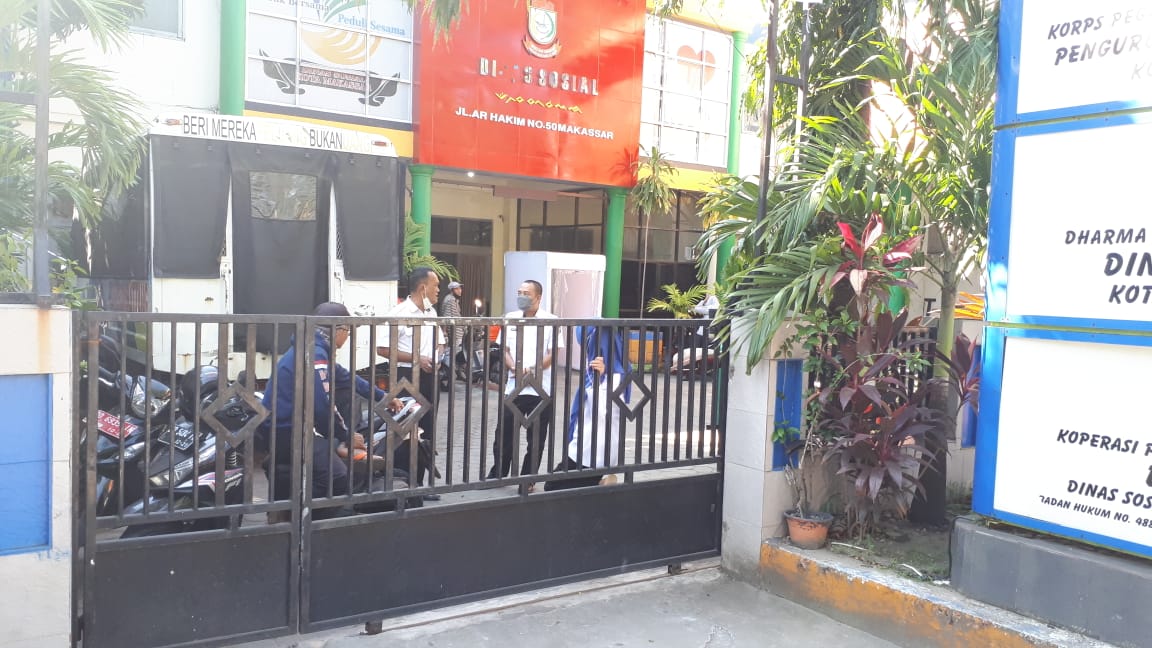 Tenaga Honorer Dinsos Makassar Mogok Kerja, Pelayanan Sempat Terhenti 