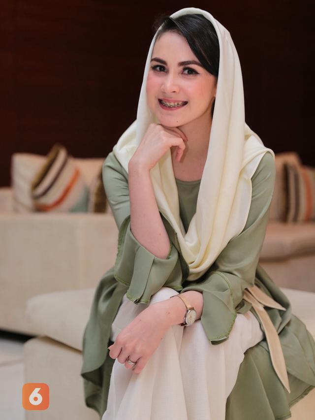 Jadi Istri Pejabat Membuat Hidup Arumi Bachsin Lebih Berwarna
