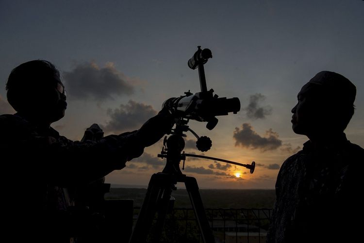 Sidang Isbat Tetapkan 1 Ramadan pada 13 April, Hilal Dipantau di 88 Lokasi di Indonesia