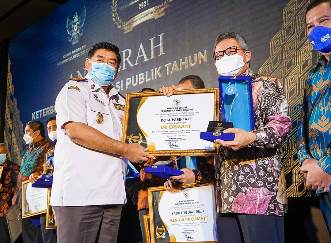Parepare Terima Penghargaan Keterbukaan Informasi publik Tahun 2021