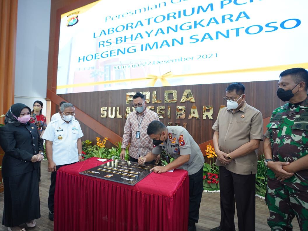 Kapolda Resmikan Laboratorium PCR di RS Bhayangkara Sulbar