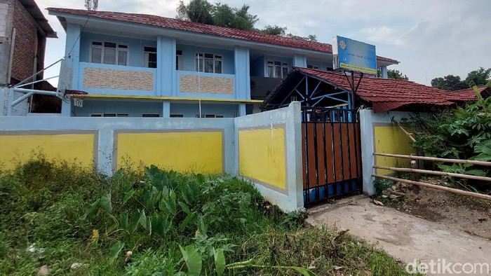 Pemilik Pesantren di Bandung yang Memperkosa Santrinya, Ternyata Juga Menyuruh Jadi Kuli Bangunan