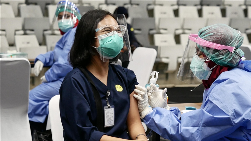 Warga yang Belum Vaksin Dilarang Bepergian saat Libur Natal dan Tahun Baru