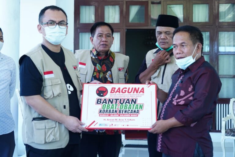 Ketua Baguna PDIP Sulbar Arwan Aras Berikan Bantuan Obat-obatan dan Bahas Penghijauan DAS dengan Bupati Majene