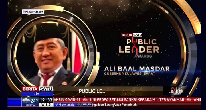 Ali Baal Bersama Tujuh Gubernur dan Enam Menteri Terima Penghargaan Public Leader Awards