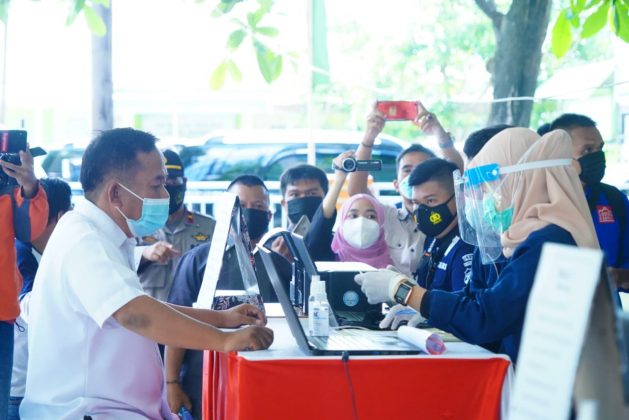 Setelah Tertunda Karena Gempa Bumi, Vaksinasi Covid-19 di Majene Dimulai