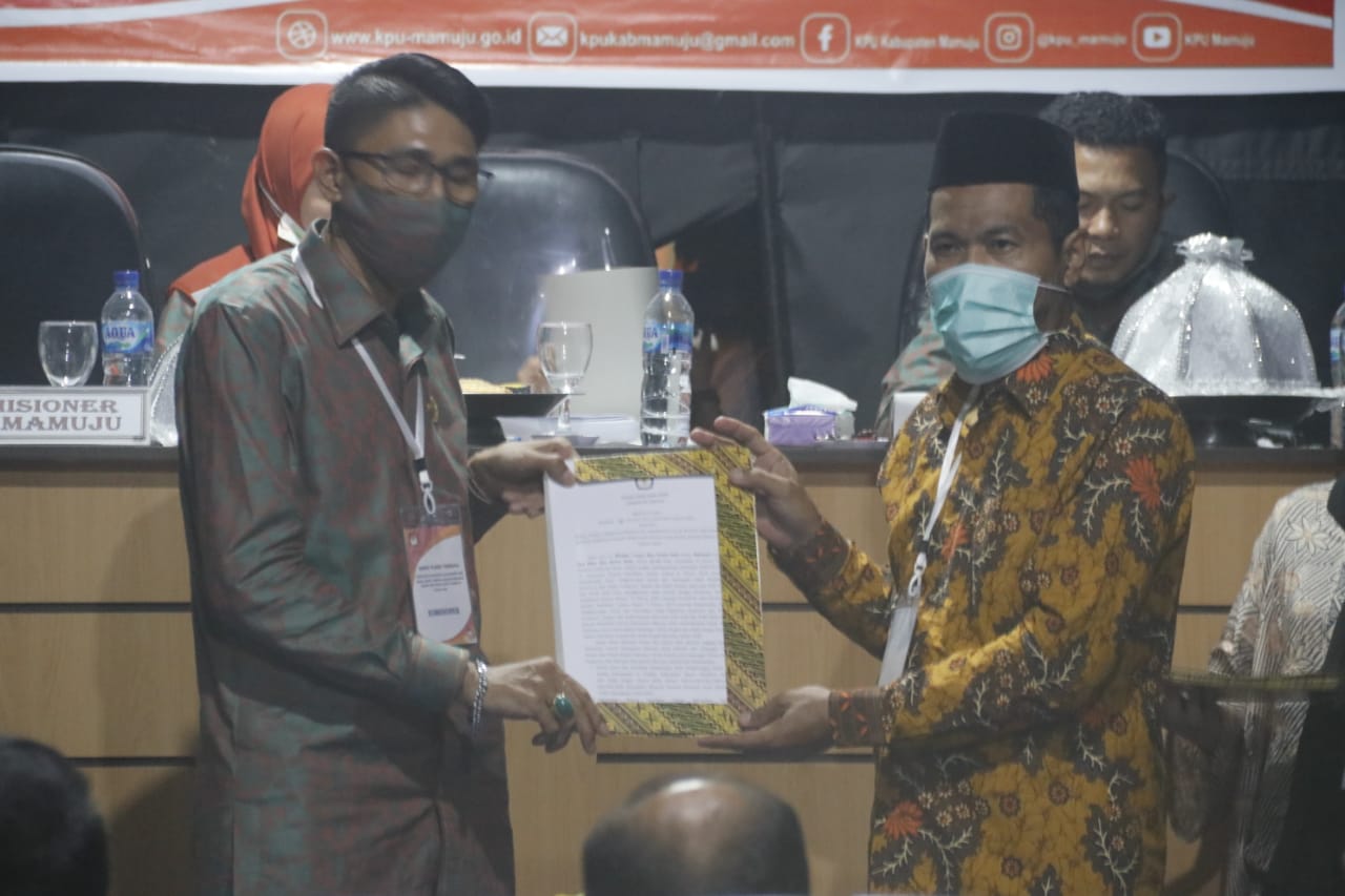 KPU Mamuju Tetapkan Tina-Ado sebagai Bupati/Wabup Terpilih, Plh Bupati: Langsung Ditindaklanjut di DPRD dan Kirim Usulan ke Mendagri
