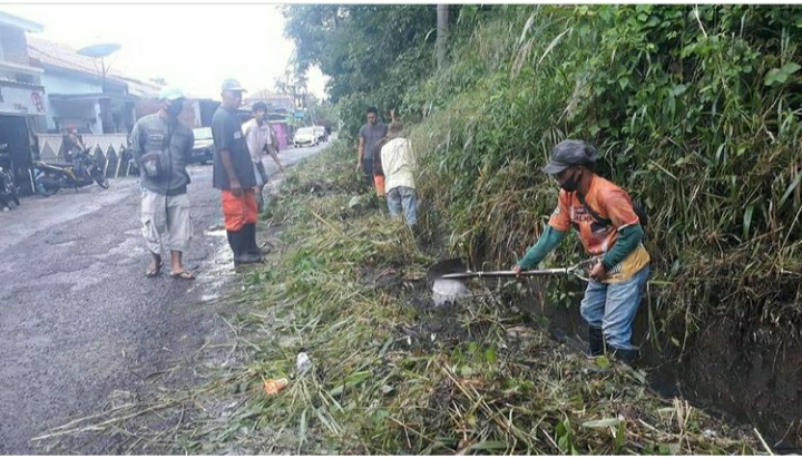 Atasi Banjir di Parepare, Wali Kota Minta DLH Bersinergi dengan OPD Terkait Membersihkan dan Normalisasi Drainase
