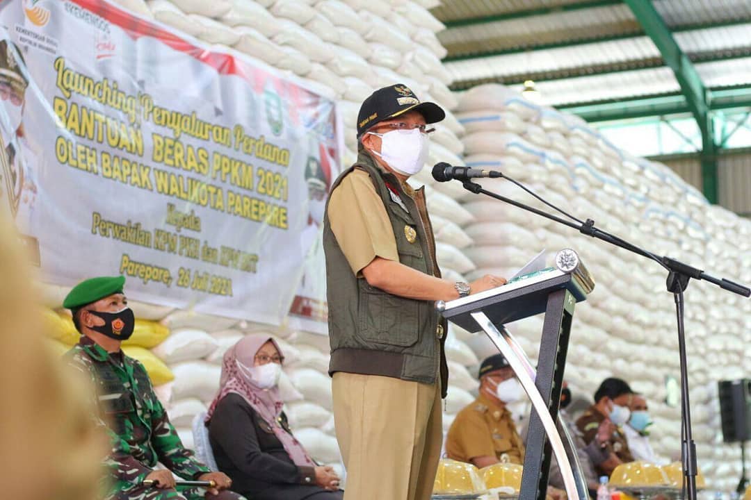 PPKM Pengaruhi Sektor Ekonomi, Pemkot Parepare Salurkan Bantuan Beras 73.480 kg