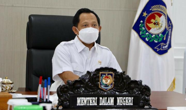 Mendagri Instruksikan Seluruh Gubernur untuk Percepat Program Vaksinasi dan Minta Satpol PP Humanis