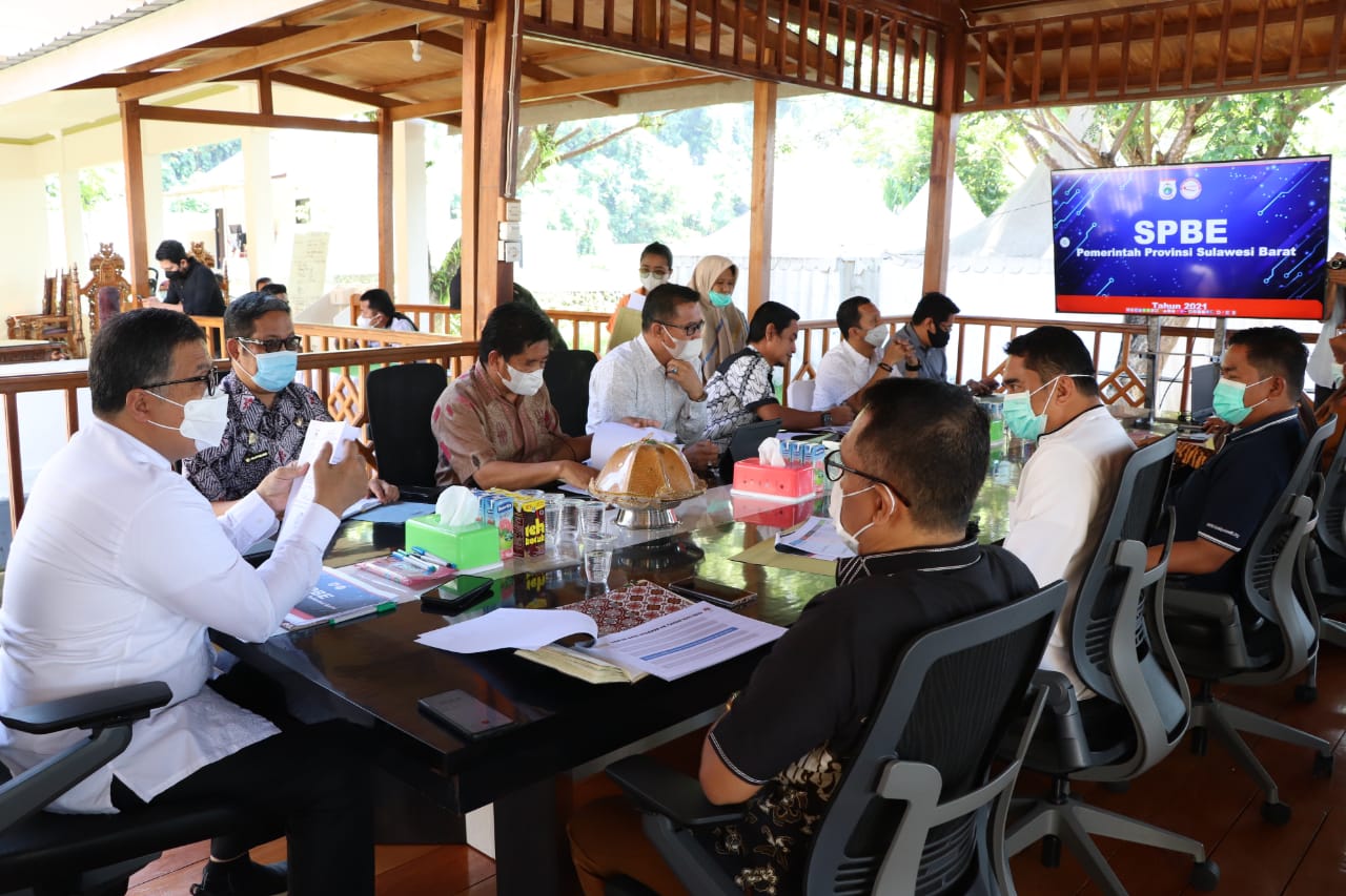 Sekprov Sulbar Tekankan Pentingnya SPBE, Semua OPD Harus Cakap Manfaatkan Teknologi Informasi