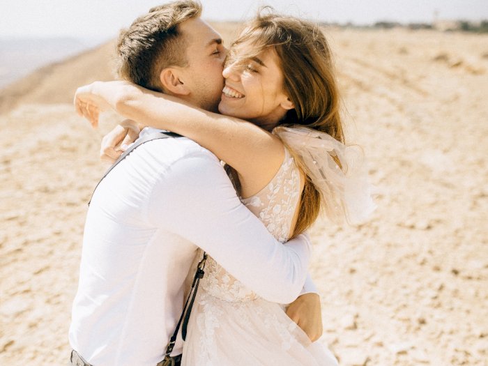 Pelukan dan Ciuman Ternyata Memberikan Manfaat Bagi Kesehatan