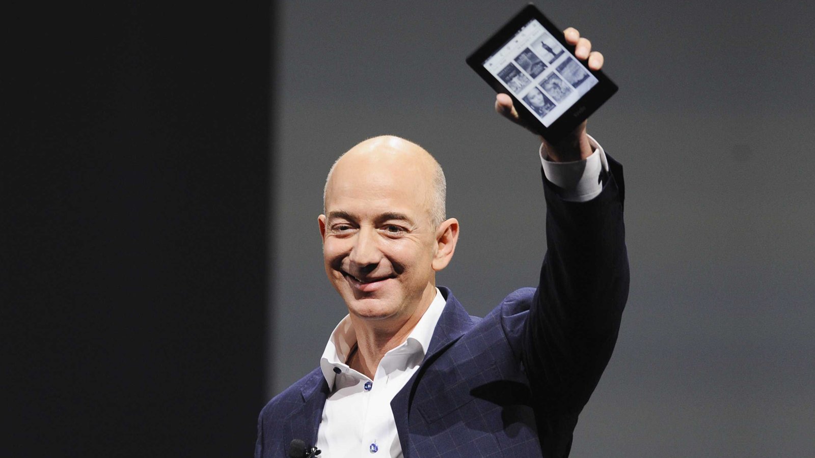 Pundi-pundi Bertambah Rp49,8 Triliun, Jeff Bezos Kembali Jadi Orang Terkaya di Dunia