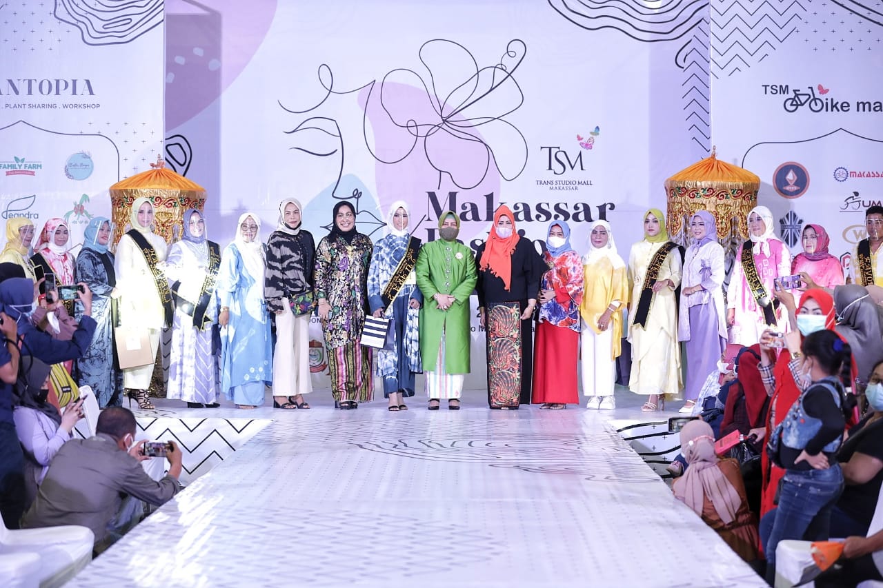 Makassar Fashion Point, Indira Yusuf Ismail Apresiasi Karya TP PKK Biringkanayya
