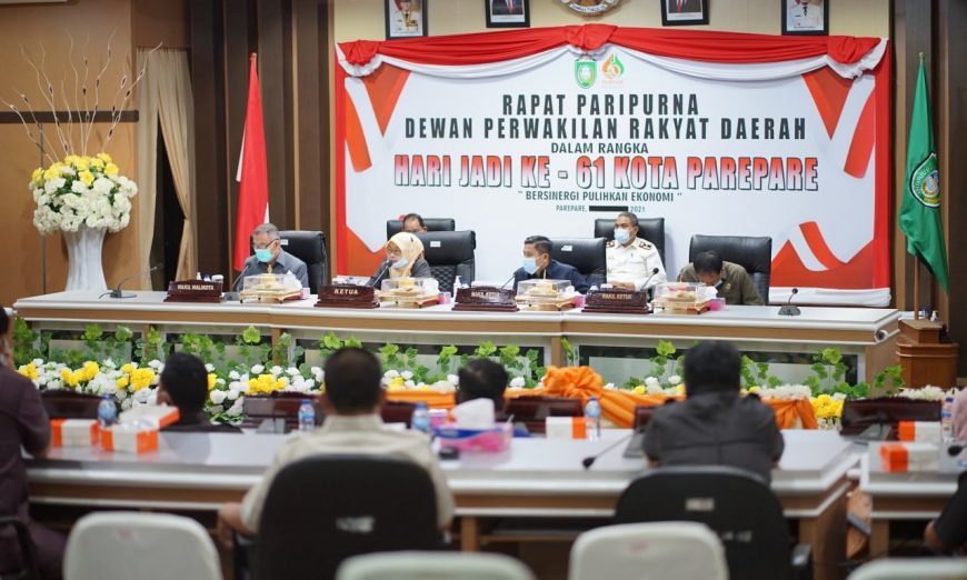 Wali Kota Parepare Apresiasi Pandangan Umum Fraksi DPRD Terhadap Ranperda Pendidikan 