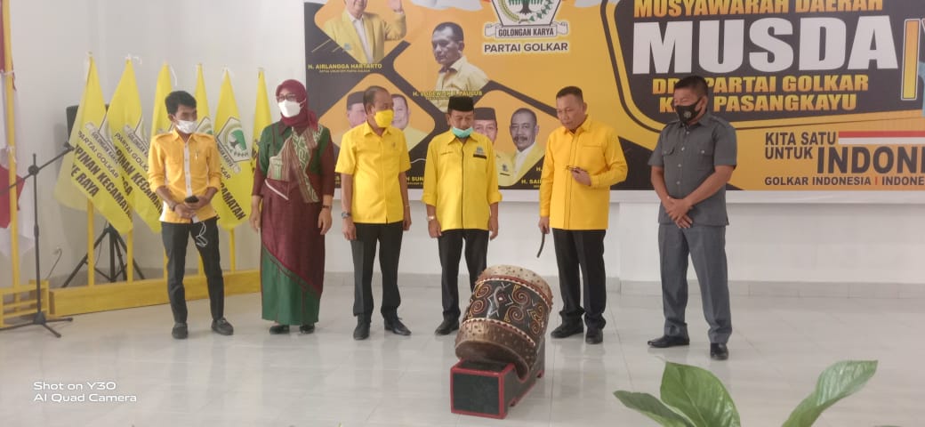 Hamsah Sunuba Membuka Musda IV Golkar Pasangkayu