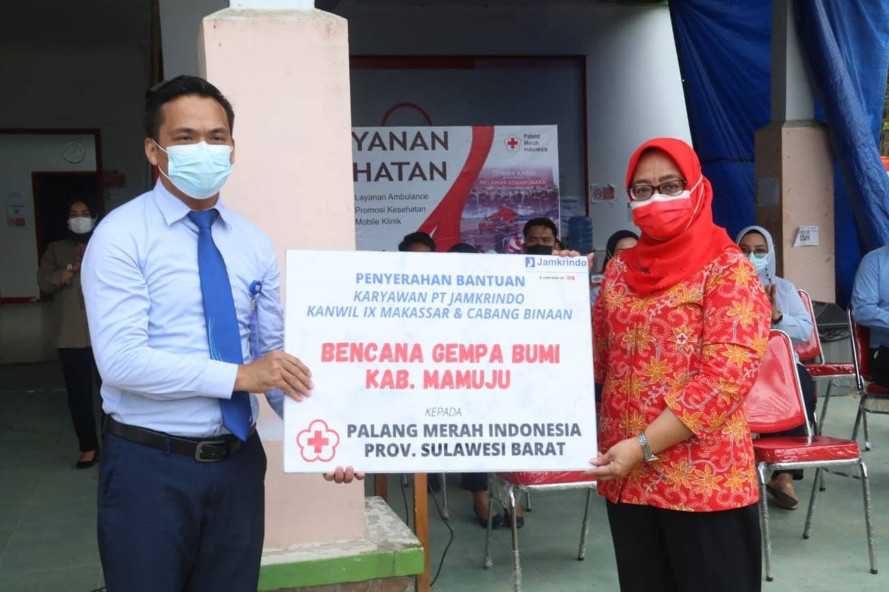 Wagub Sulbar Terima Bantuan Kemanusiaan dari Jamkrindo Makassar untuk Korban Gempa