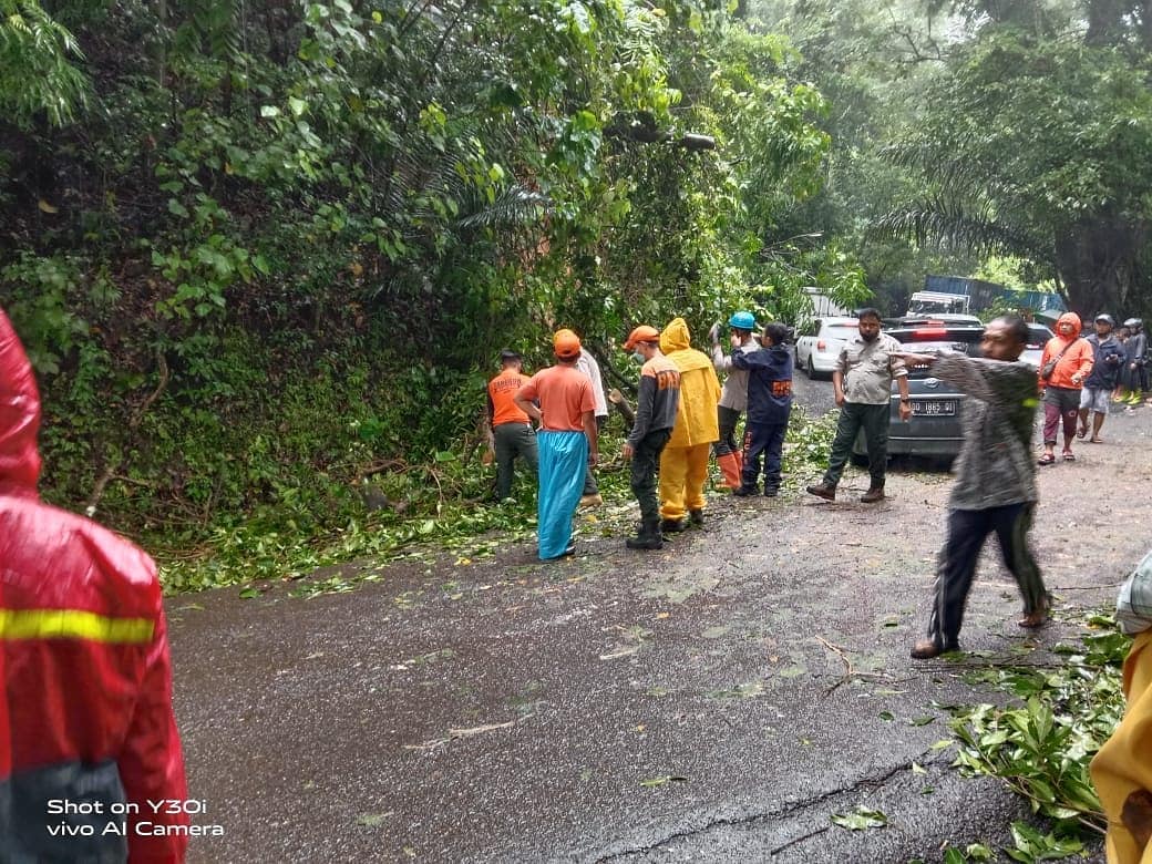 Antisipasi jika Cuaca Ekstrem Masih Berlanjut, Plt Gubernur Sulsel Instruksikan BPBD dan Dinas Sosial Siaga