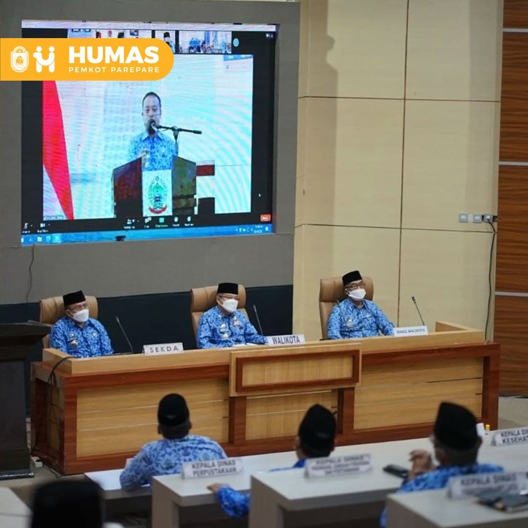 Taufan-Pangerang dan Jajaran Pemkot Parepare Dengarkan Pengarahan Plt Gubernur di Hari Pertama Masuk Kerja