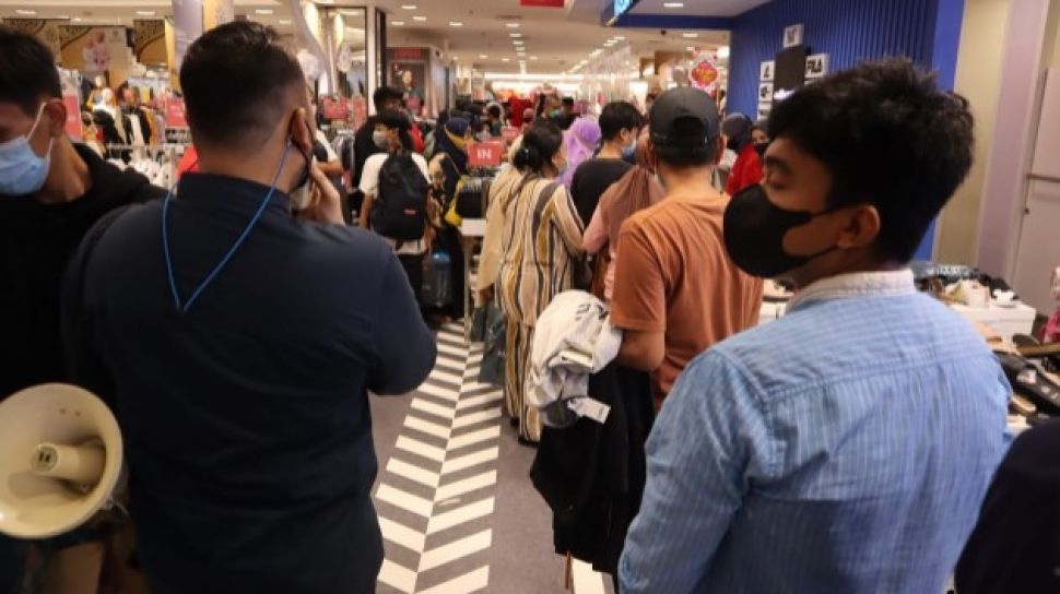 Pusat Perbelanjaan di Makassar sangat Ramai Jelang Lebaran, Wali Kota Khawatir akan Seperti di India