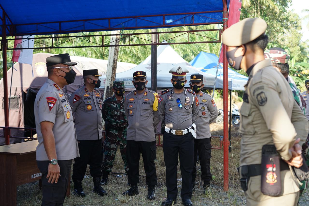 Kunker Ke Pasangkayu, Kapolda Sulbar Pastikan Pos Sekat Mudik di  Perbatasan Sulbar-Sulteng Berjalan Baik