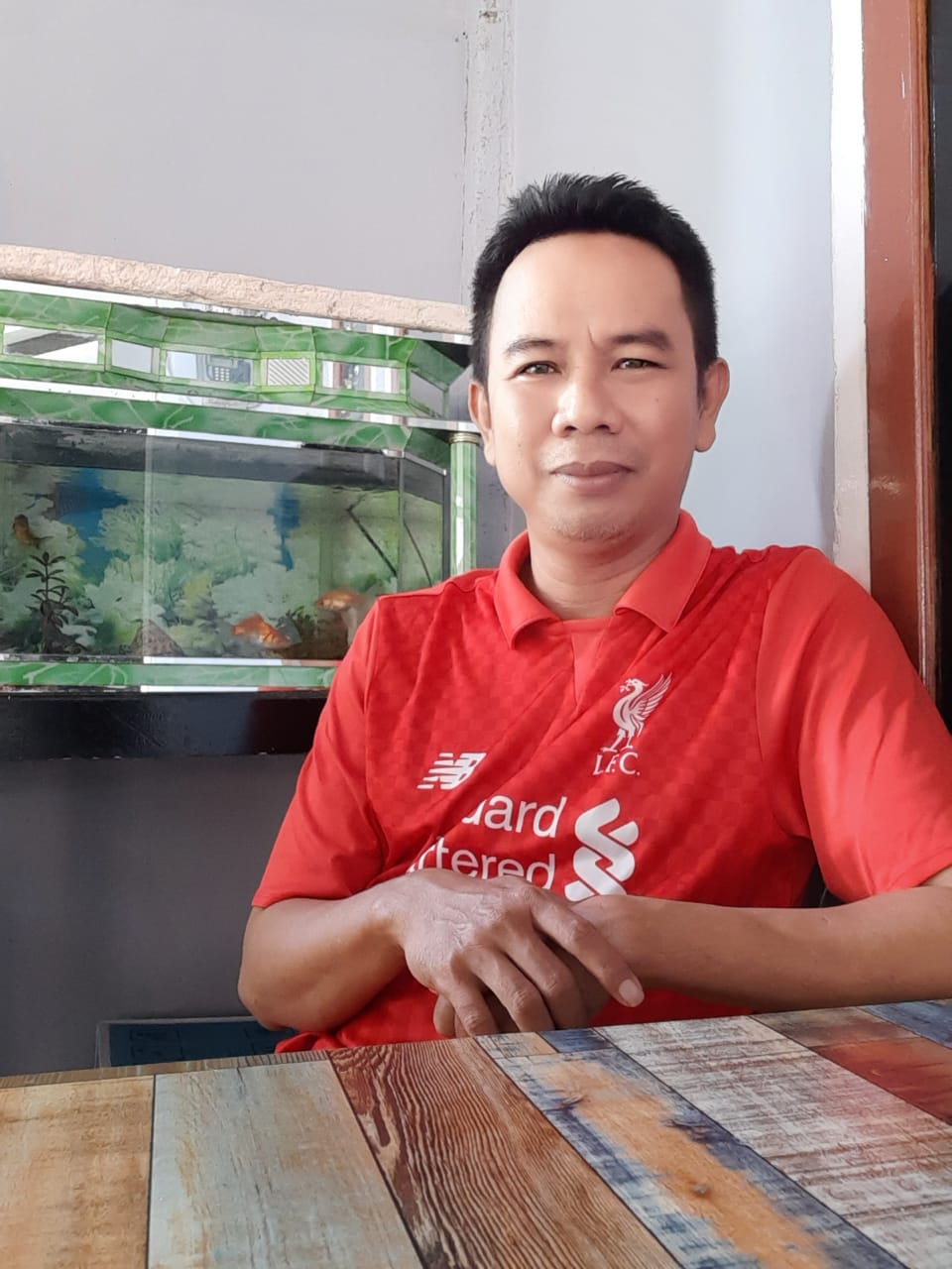 Fans Liverpool di Mamuju Yakin The Reds akan Berlaga di Liga Champions Eropa