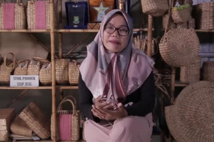 Hanya Bermodal Rp150 Ribu, Ieko Damayanti Mampu Buat Anyaman Eceng Gondok Tembus Ekspor