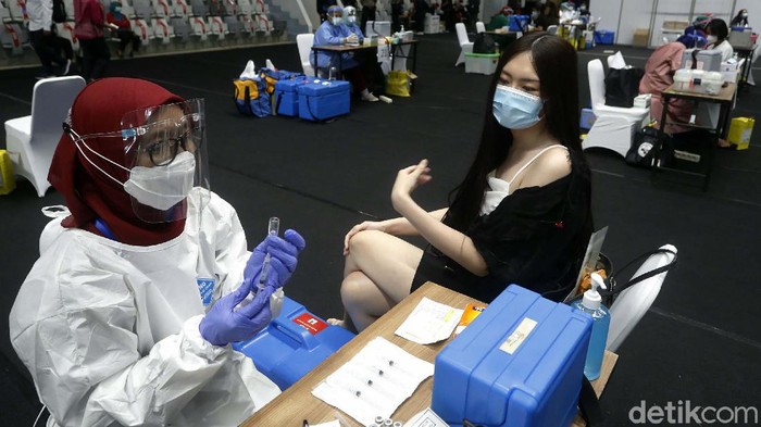 Hasil Kajian: Vaksin Sinovac Beri Proteksi di Atas 90 Persen pada Nakes