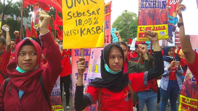 UMK di 20 Kabupaten/Kota di Jabar tak Naik, Buruh Bakal Gugat Ridwan Kamil ke MA dan PTUN
