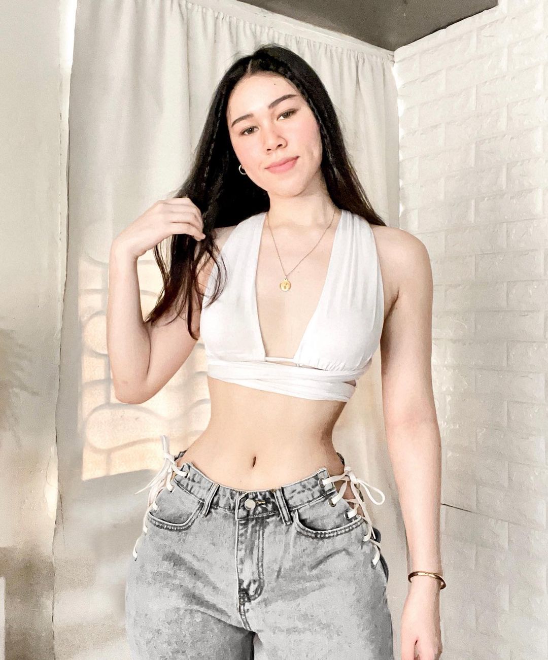 Viea Vales, Selebgram Filipina yang Berkolaborasi Marketplacer Besar di Indonesia