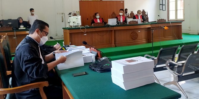 Nurdin Abdullah Dituntut 6 Tahun Penjara dan Mengembalikan Uang Rp6 Miliar Lebih