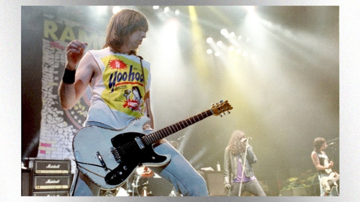 Gitar Bersejarah Johnny Ramones Berumur 50-an Tahun Terjual Rp14,2 Miliar