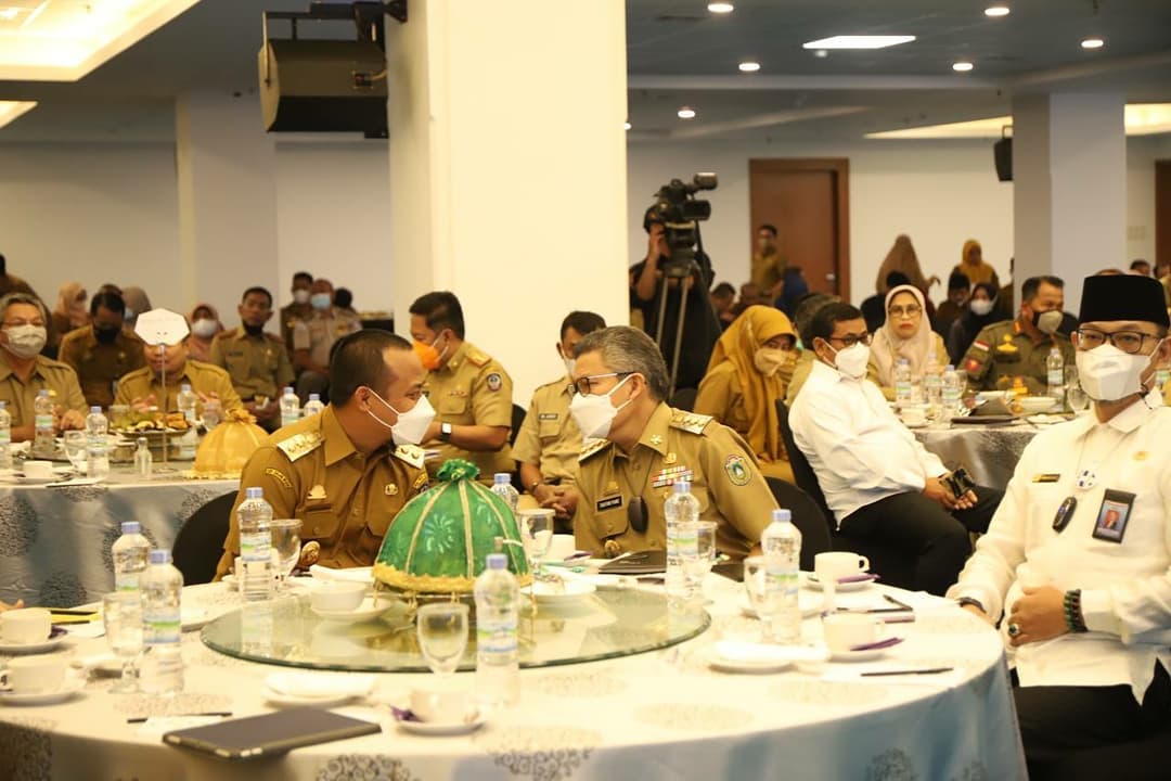 Wali Kota Bahas Evaluasi Kegiatan Triwulan III Bersama Plt Gubernur Hingga Buka Lomba Inovasi Daerah
