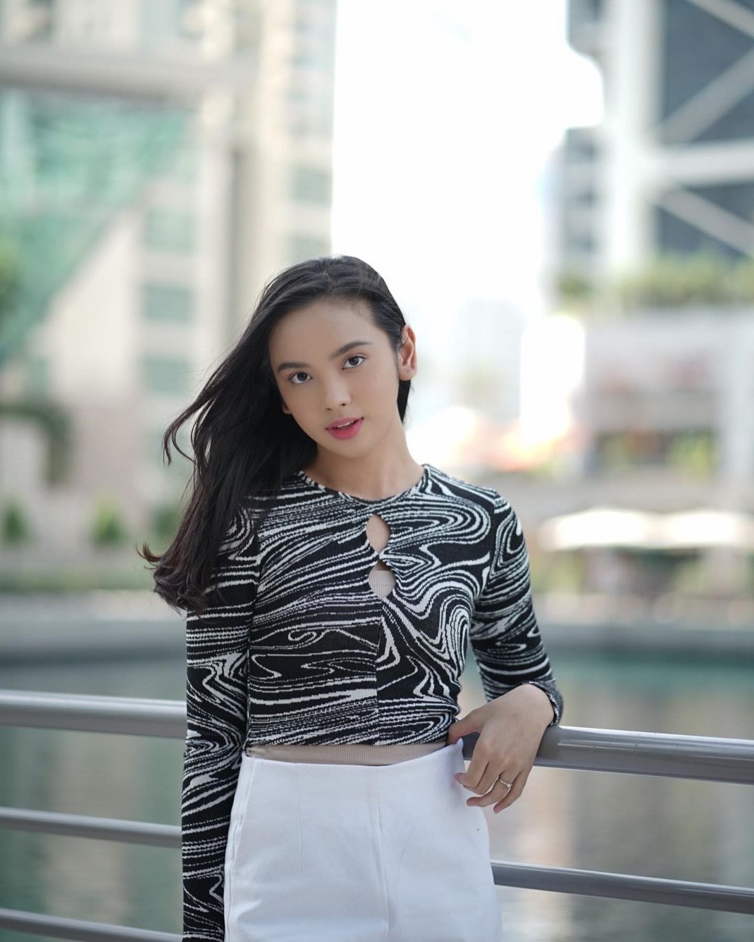 Lyodra Bilang "Rindu kamu dari Dubai", Artis dan Netizen di Indonesia Langsung Heboh