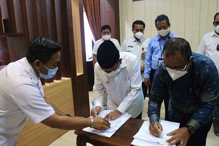 Bupati Yaumil Teken MoU Terkait Peningkatan Pengelolaan Keuangan Pemerintah